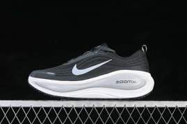 Picture of Nike Vomero Plus _SKUfw22560695080795179fw